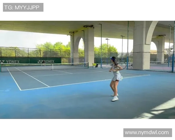 重庆网球队的区域防守策略解析与深度剖析网球竞技的战术运用 重庆网球队的区域防守策略解析与深度剖析网球竞技的战术运用